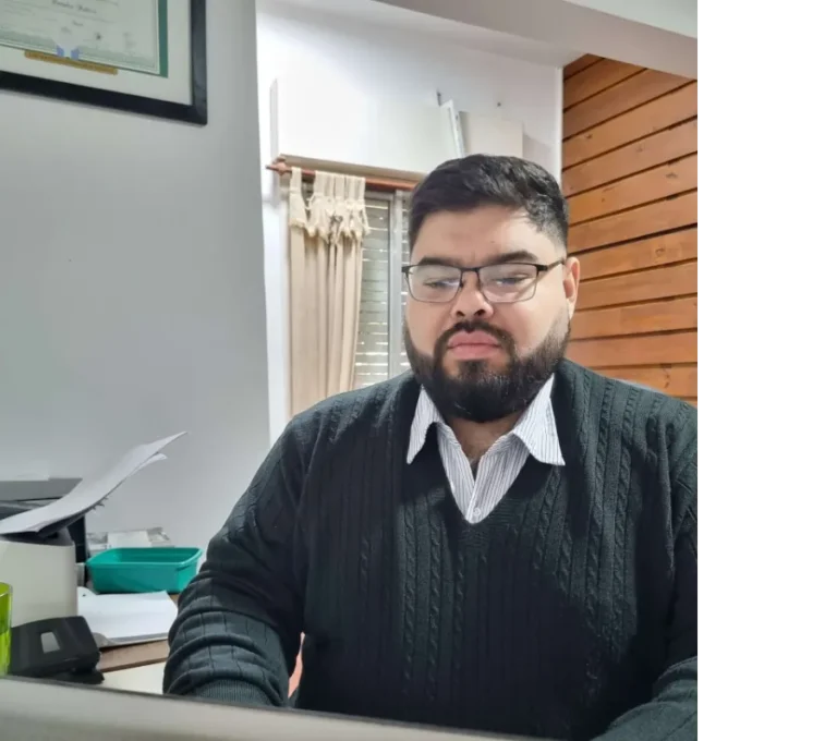 Cr. César Javier Sosa, contador en Formosa, en su oficina del Barrio San Martín